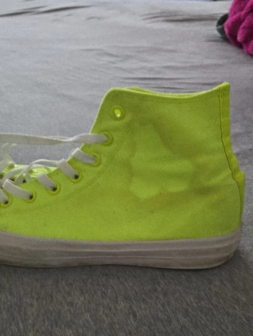 Converse eye washed